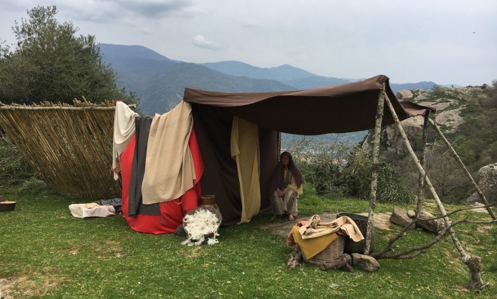 Film anemos, regia di Fabrizio Guarducci, scenografia di Esther Musatti, scena 2